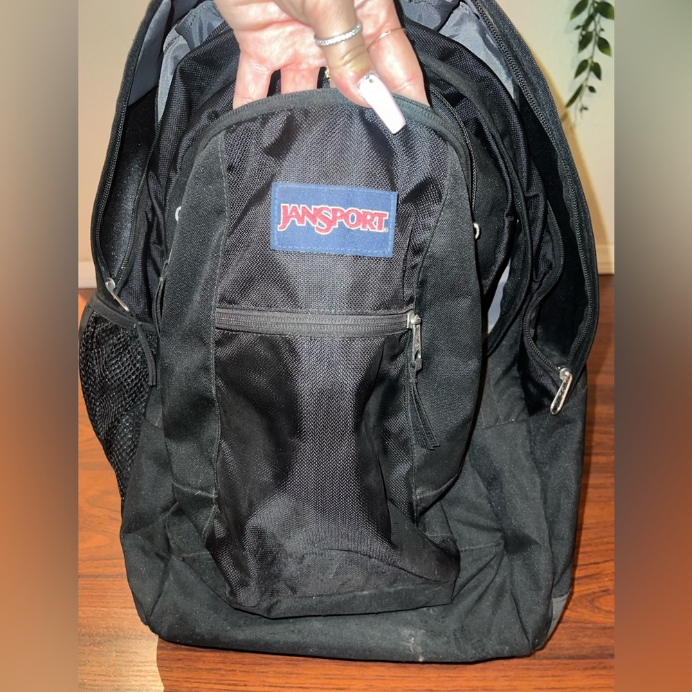 JanSport “Driver 8 Backpack” - Picture 3 of 8
